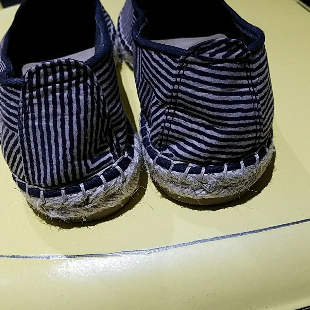 Dolce Vita blue striped Espadrilles Slip Ons Casual Coastal Nautical Beach